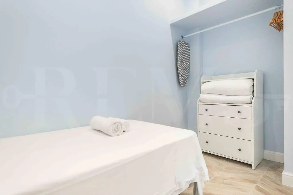 Classic Apartment Near Plaza De La Merced By Rems Malaga